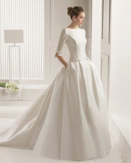 Модна сватбена рокля