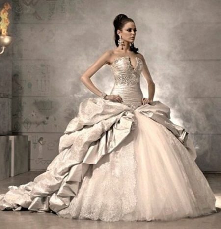 فستان زفاف بنمط روكوكو منتفخ