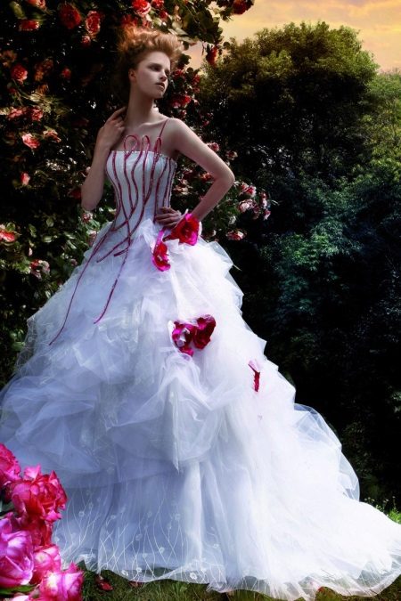 Vestuvinė suknelė su korsetu