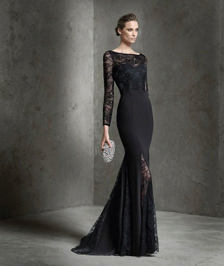 Черна вечерна рокля на Pronovias