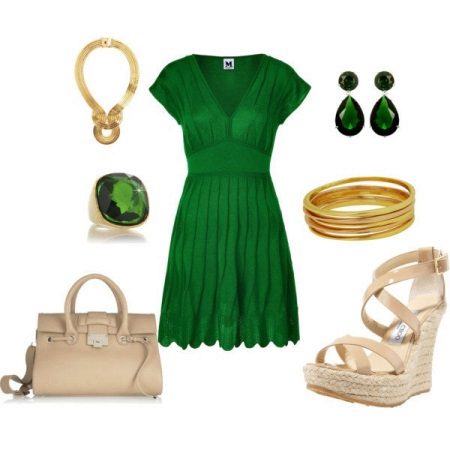 Beige Smaragd Kleid Accessoires