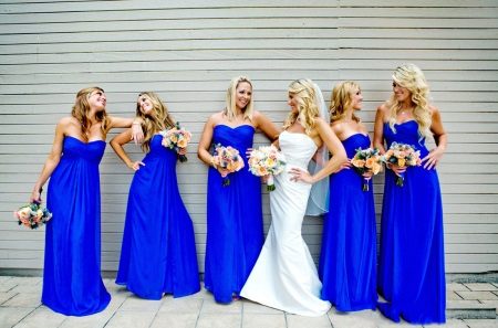Mėlynos pamergių suknelės