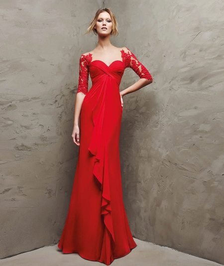 red evening dress with guipure from pronovias