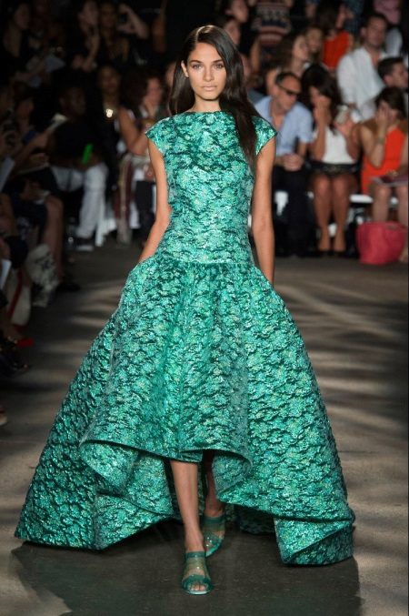 Kvelds sommergrønn kjole med mønster