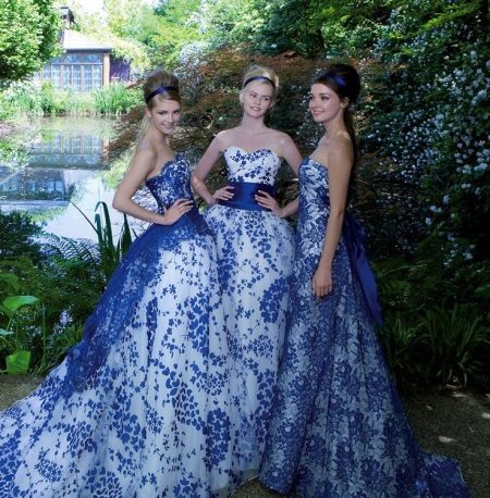 Сини флорални сватбени рокли