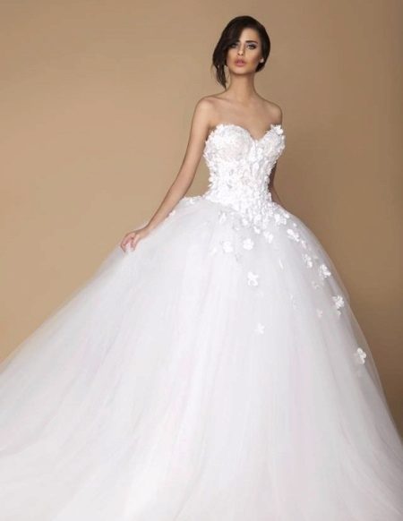 Lush wedding dress with lace corset
