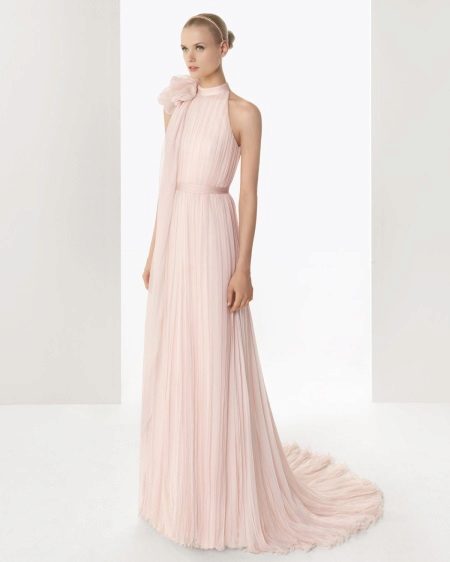Taisni rozā kāzu kleita
