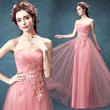 Nuotakos įvaizdis rožinei vestuvių suknelei
