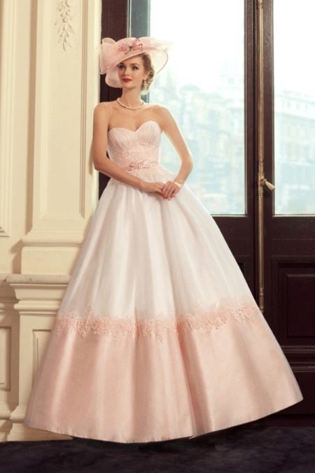 Vestido de novia rosa de la colección Jazz Sounds de Tatiana Kaplun