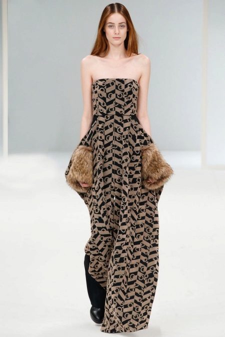 Evening dress with fur