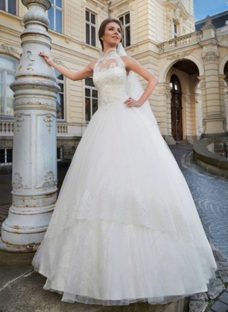 Сватбена рокля великолепна от колекцията на Оскар