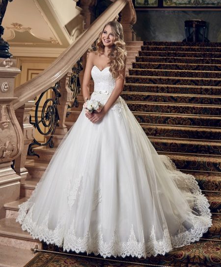 Сватбена рокля в стил принцеса от Ева Уткина