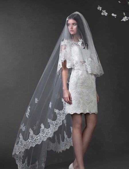 Trumpa vestuvinė suknelė iš Romanova