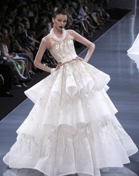 Gaun perkahwinan yang mahal dari Dior