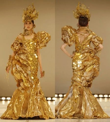 Goldenes Hochzeitskleid