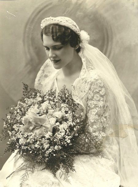 Vestido de novia antiguo con encaje