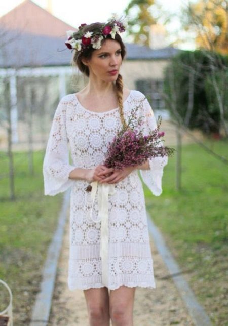 Robe de mariée courte en crochet