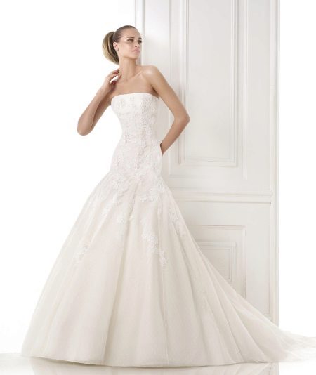 Vestuvinė suknelė „Pronovias GLAMOR“ su žemu juosmeniu