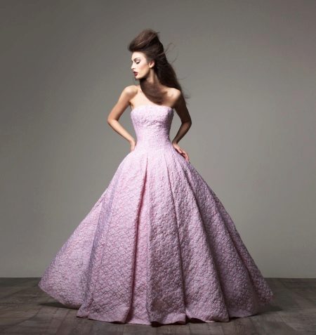 שמלת ערב מפוארת של סעיד קובסי