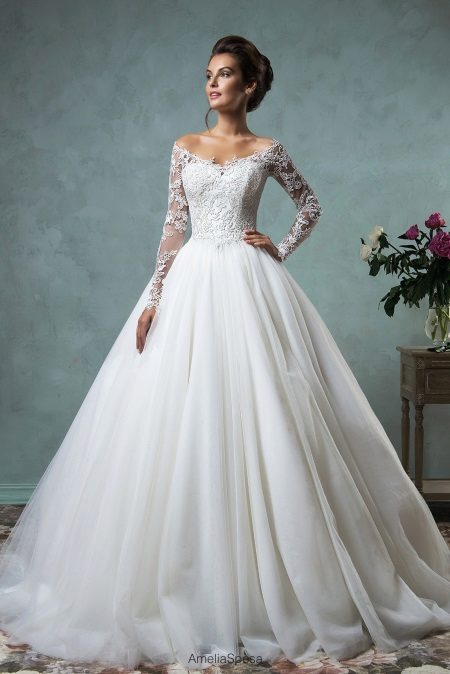 فستان زفاف من أميليا سبوزا