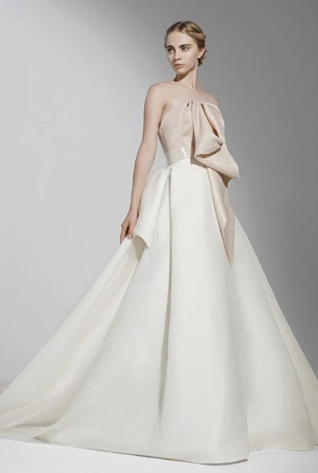 A-line svadobné šaty s lukom