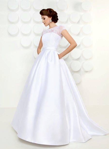 Великолепна сватбена рокля от колекцията Ocean of Desires