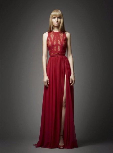 Червена вечерна рокля от Ели Сааб
