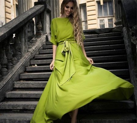 Olivgrünes Kleid