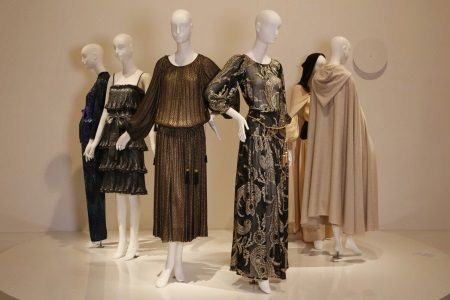 ruskea mekko kokoelma Yves Saint Laurent