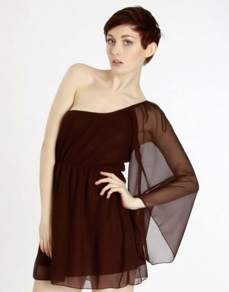 Brown dress with one sleeve