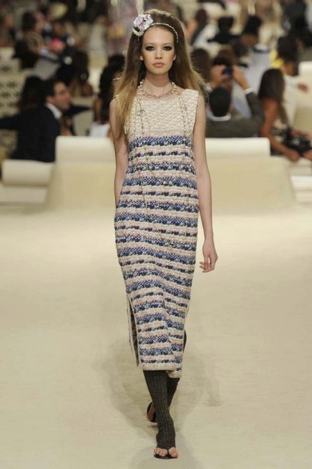 „Chanel Midi Tweed“ suknelė