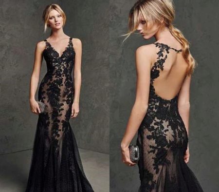 „Nude Bodycon“ suknelė su juodais nėriniais