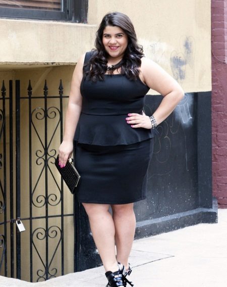 فستان مكتب أسود لزيادة الوزن
