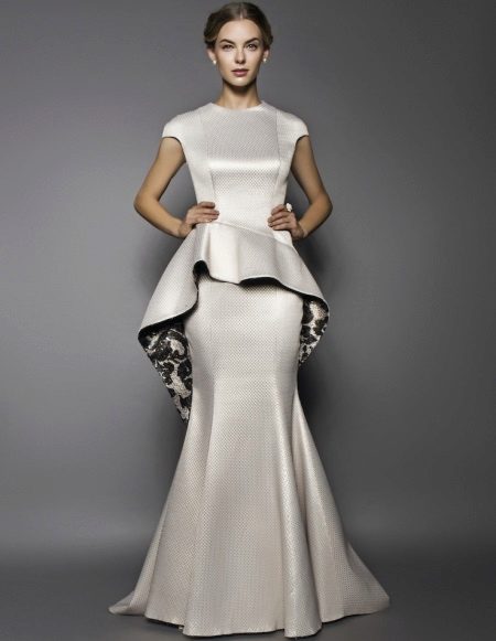 Асиметрична сватбена рокля Peplum