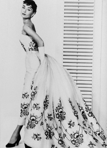 שמלה ארוכה בשנות ה -60