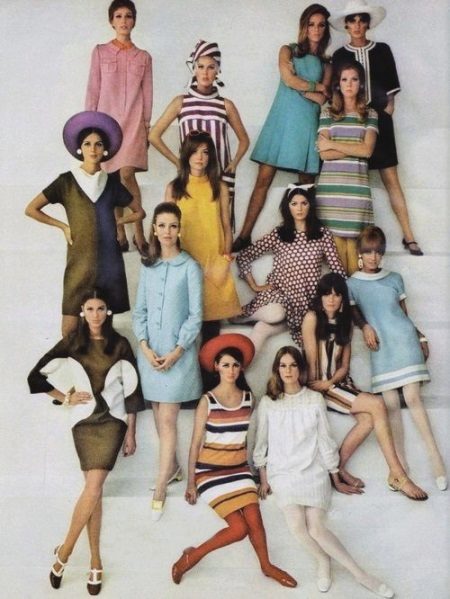 Krótkie sukienki z lat 60
