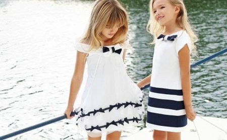 Vestido de verão para meninas branco-azul