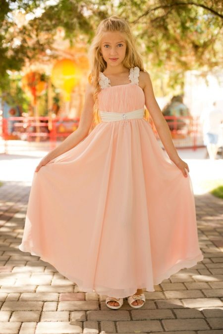 Dress with high waist for a girl of 11 years old