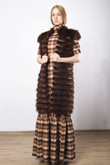 Fur vest for a dress in a cage