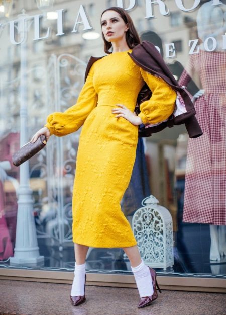 Μπουφάν για κίτρινο φόρεμα
