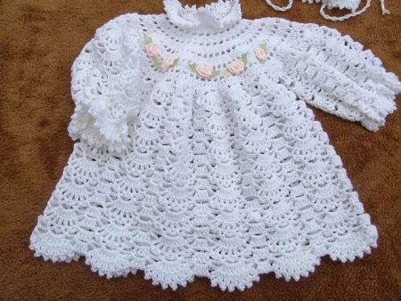 Váy crochet cho lễ rửa tội
