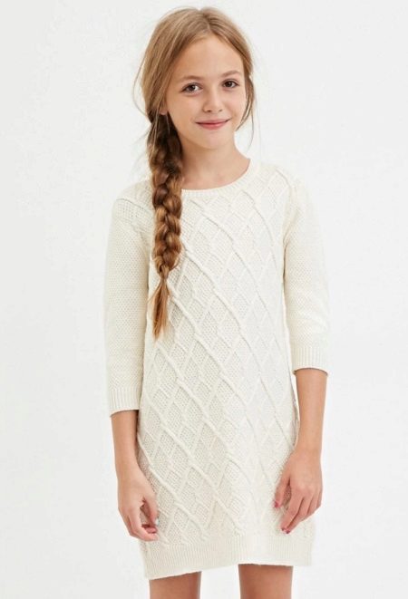 Knitted dress for girls knitting