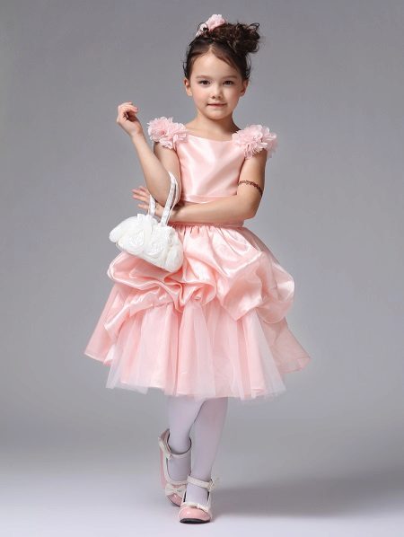 Абитуриентска рокля в детска градина розова къса