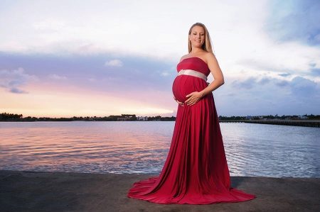 فستان احمر للحامل
