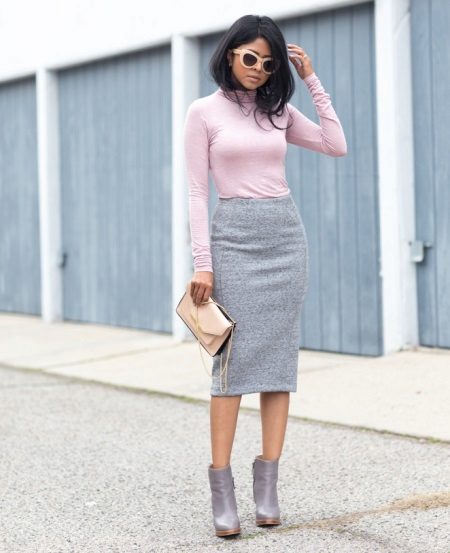 Gray pencil skirt with pink turtleneck