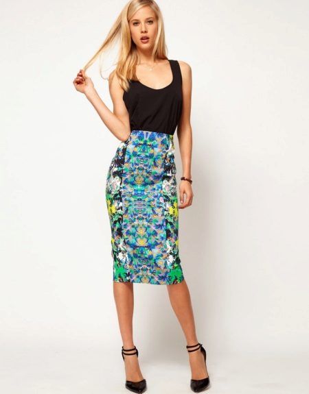 Multi-colored high-waisted pencil skirt